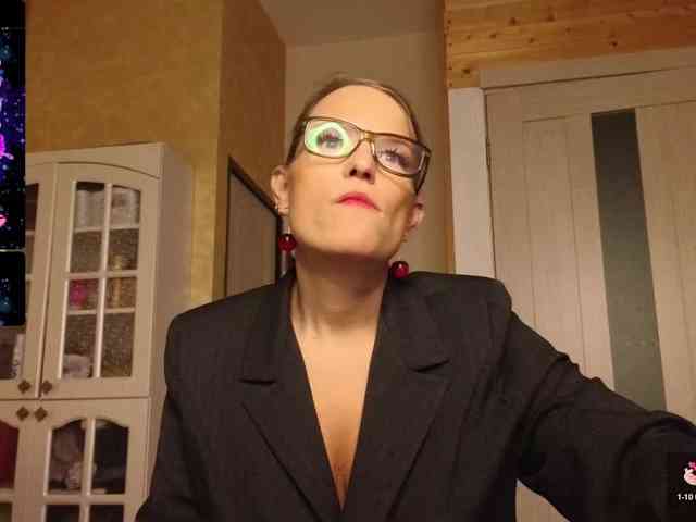 Findom_Lady_Shine webcam