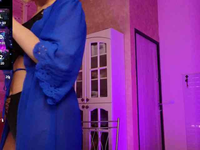 Findom_Lady_Shine webcam