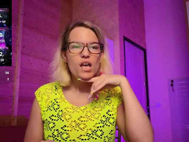 Findom_Lady_Shine webcam