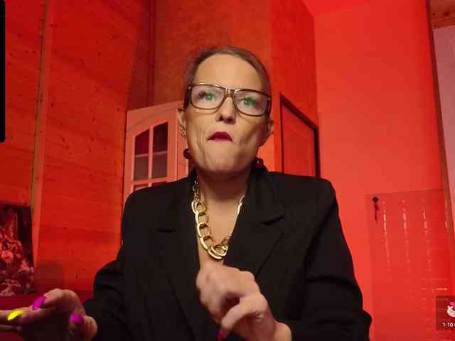 Findom_Lady_Shine webcam