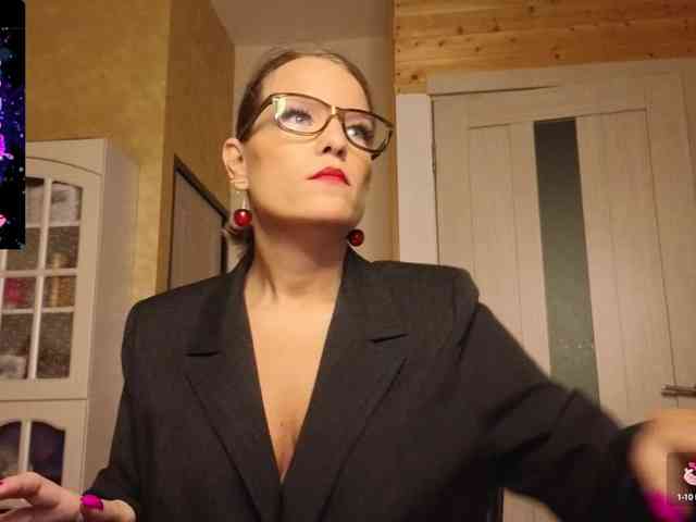 Findom_Lady_Shine webcam