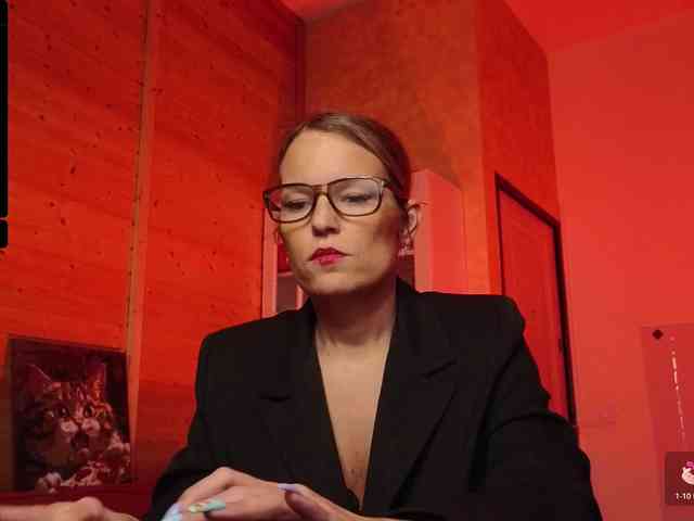 Findom_Lady_Shine webcam