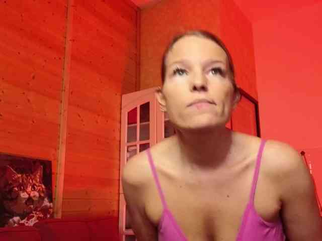 Findom_Lady_Shine webcam