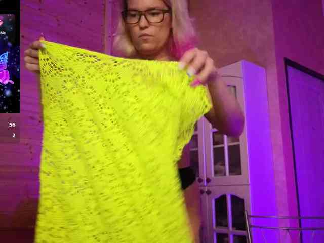 Findom_Lady_Shine webcam