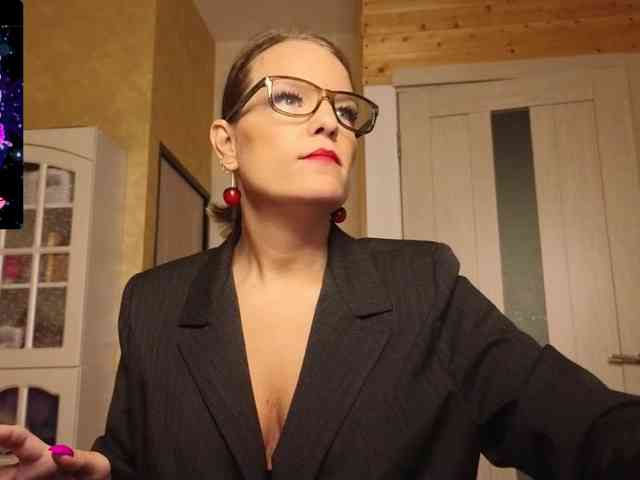 Findom_Lady_Shine webcam