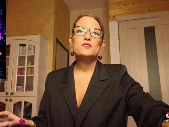 Findom_Lady_Shine webcam