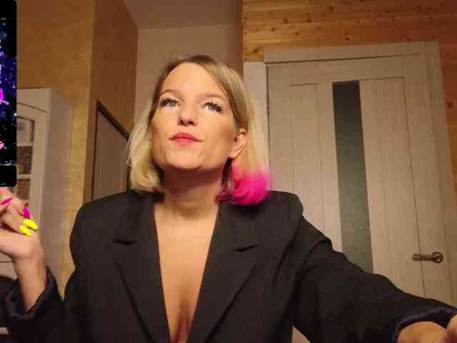 Findom_Lady_Shine webcam