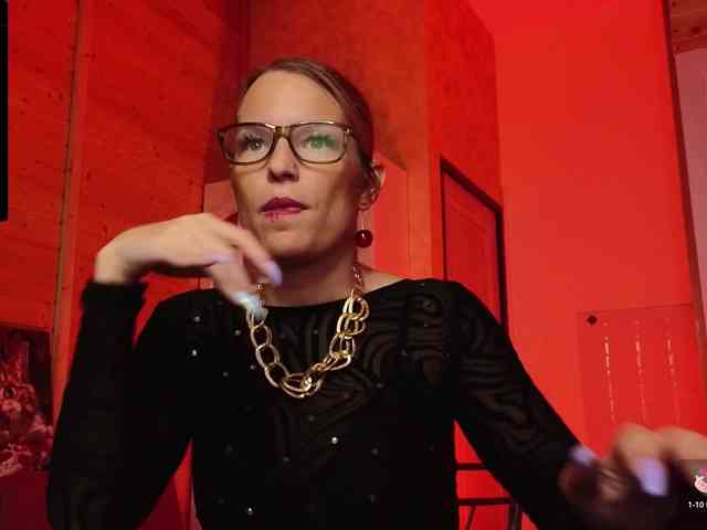 Findom_Lady_Shine webcam