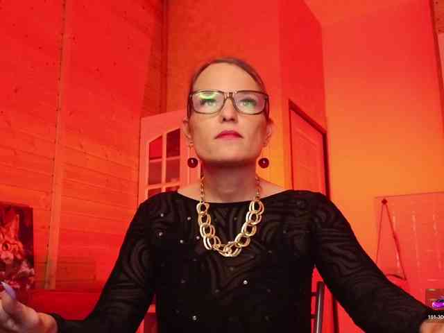 Findom_Lady_Shine webcam