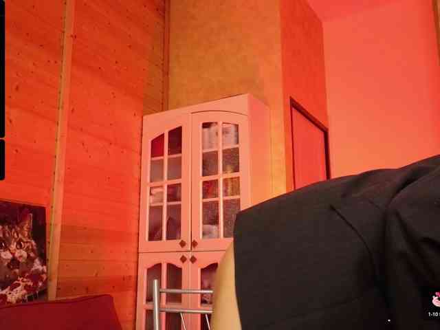 Findom_Lady_Shine webcam