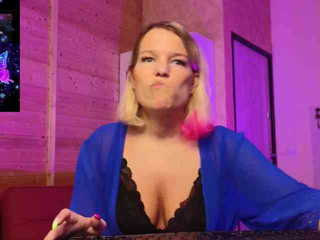Findom_Lady_Shine webcam