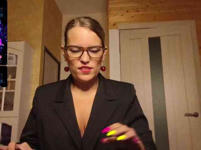 Findom_Lady_Shine webcam