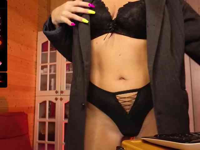 Findom_Lady_Shine webcam