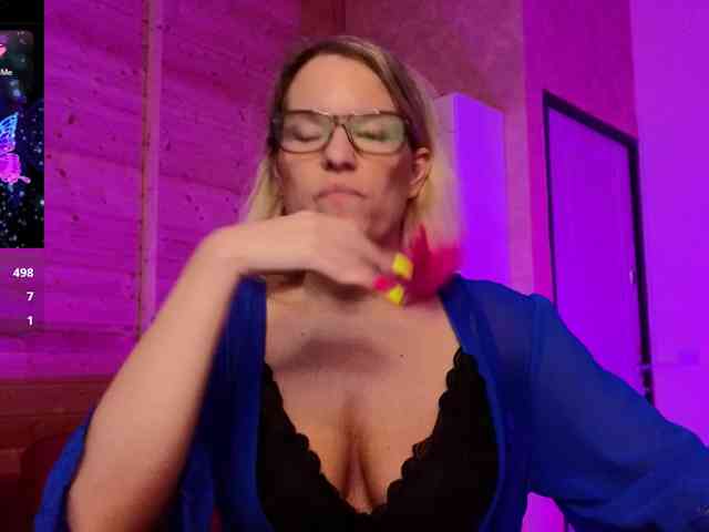 Findom_Lady_Shine webcam