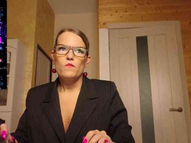 Findom_Lady_Shine webcam