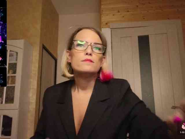 Findom_Lady_Shine webcam