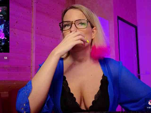 Findom_Lady_Shine webcam