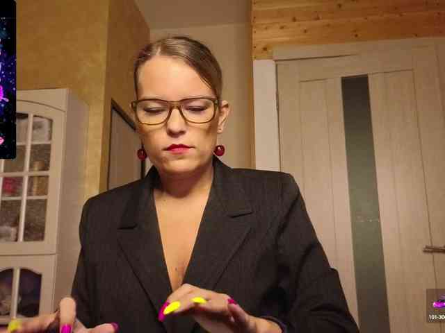 Findom_Lady_Shine webcam