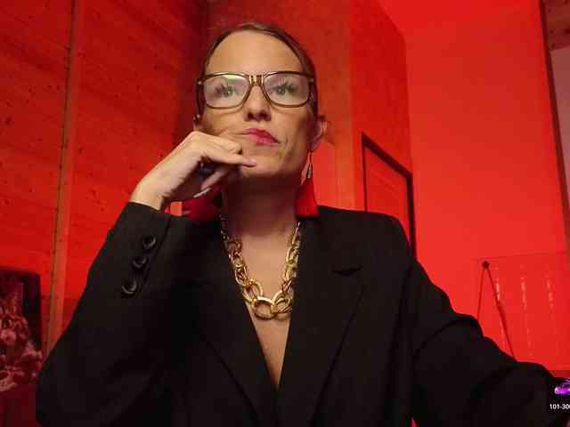 Findom_Lady_Shine webcam