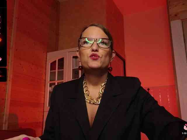 Findom_Lady_Shine webcam