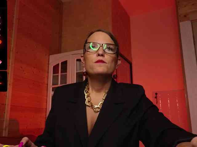 Findom_Lady_Shine webcam