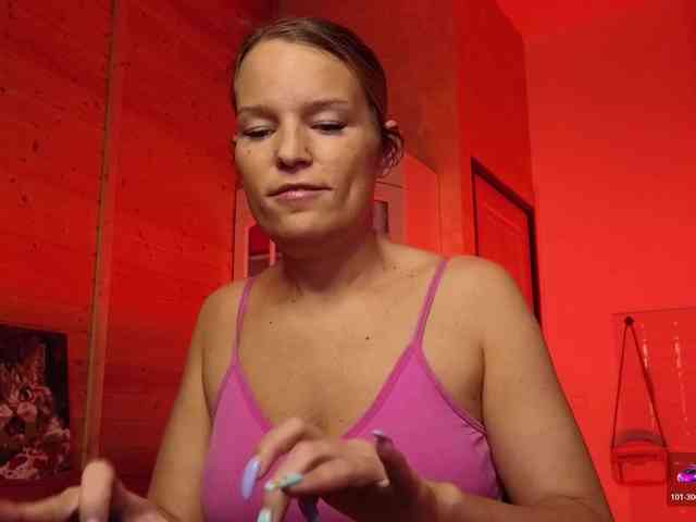 Findom_Lady_Shine webcam