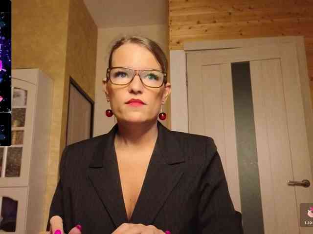 Findom_Lady_Shine webcam