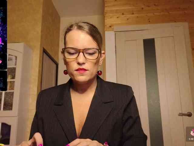 Findom_Lady_Shine webcam