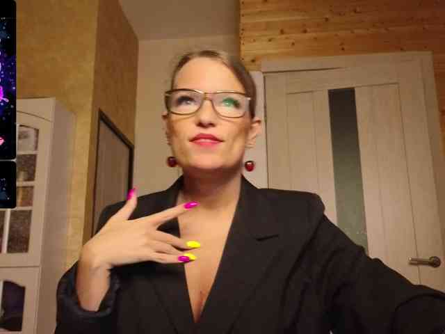 Findom_Lady_Shine webcam