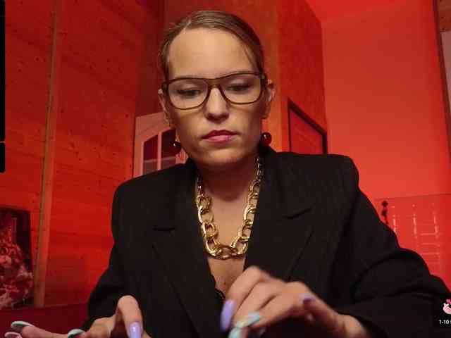 Findom_Lady_Shine webcam