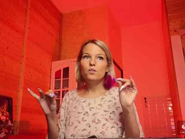 Findom_Lady_Shine webcam