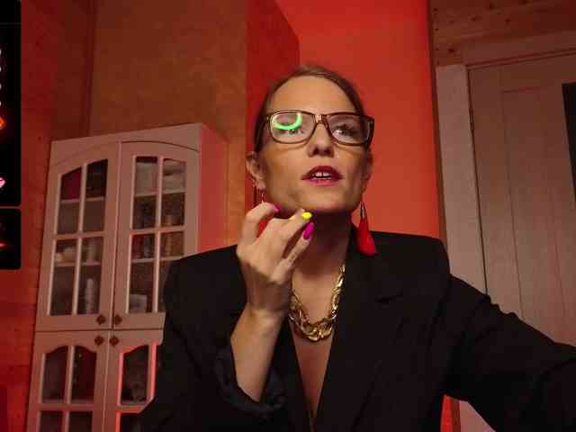 Findom_Lady_Shine webcam