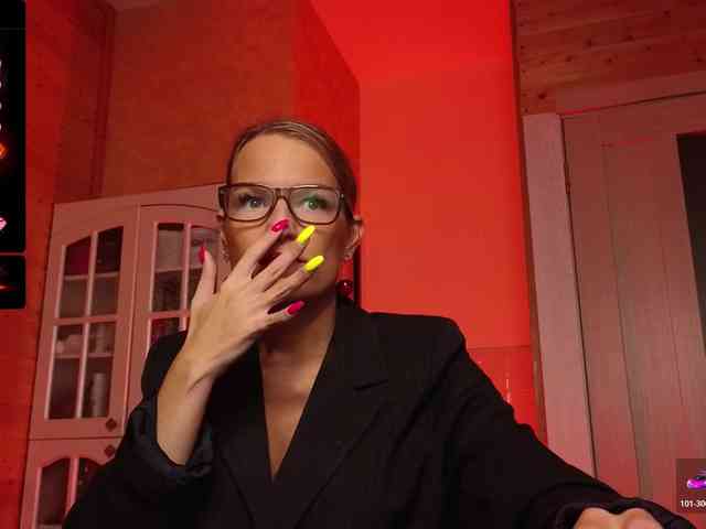 Findom_Lady_Shine webcam