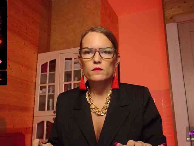 Findom_Lady_Shine webcam