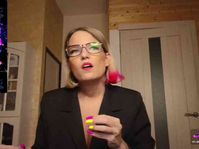 Findom_Lady_Shine webcam