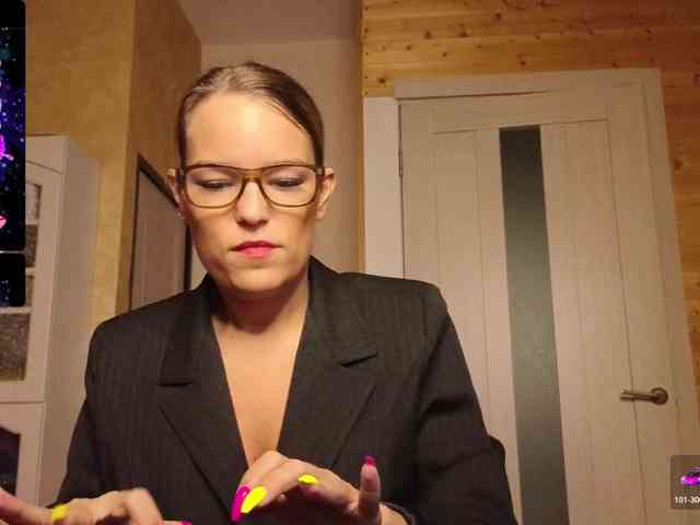 Findom_Lady_Shine webcam
