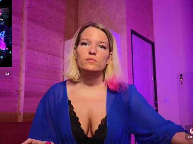 Findom_Lady_Shine webcam