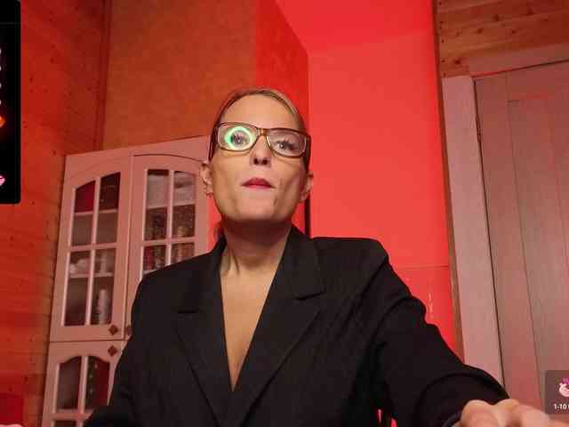 Findom_Lady_Shine webcam