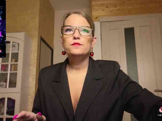 Findom_Lady_Shine webcam