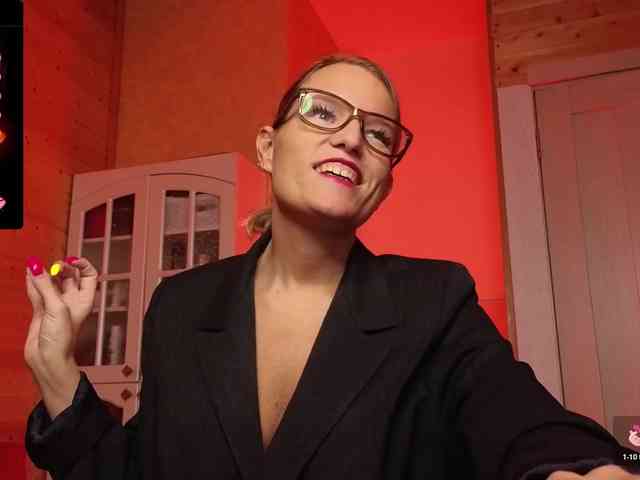 Findom_Lady_Shine webcam