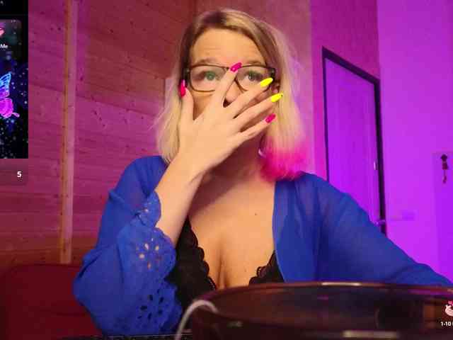 Findom_Lady_Shine webcam