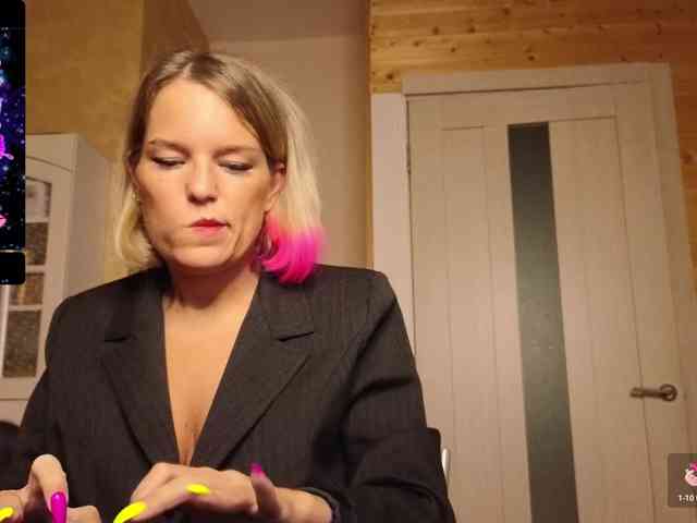 Findom_Lady_Shine webcam