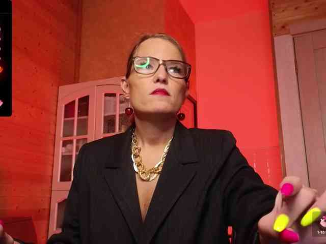 Findom_Lady_Shine webcam