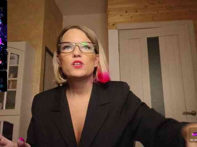 Findom_Lady_Shine webcam