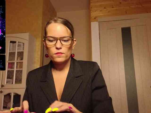 sweeteve050 Live Webcam on BongaCams