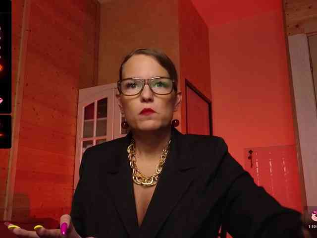 Findom_Lady_Shine webcam