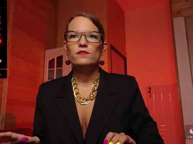 Findom_Lady_Shine webcam