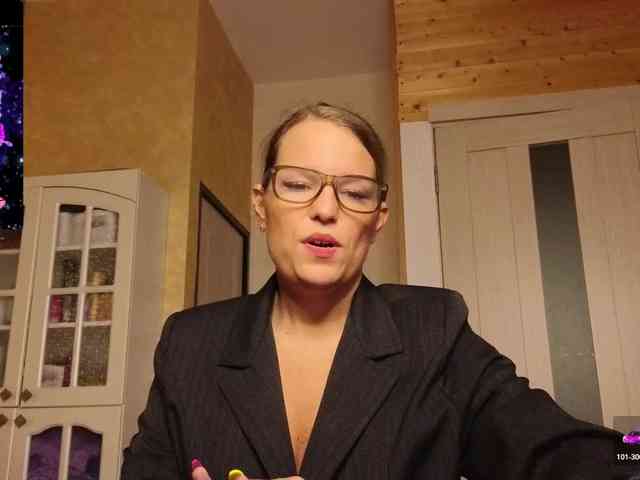 Findom_Lady_Shine webcam