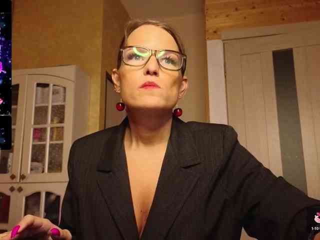 Findom_Lady_Shine webcam