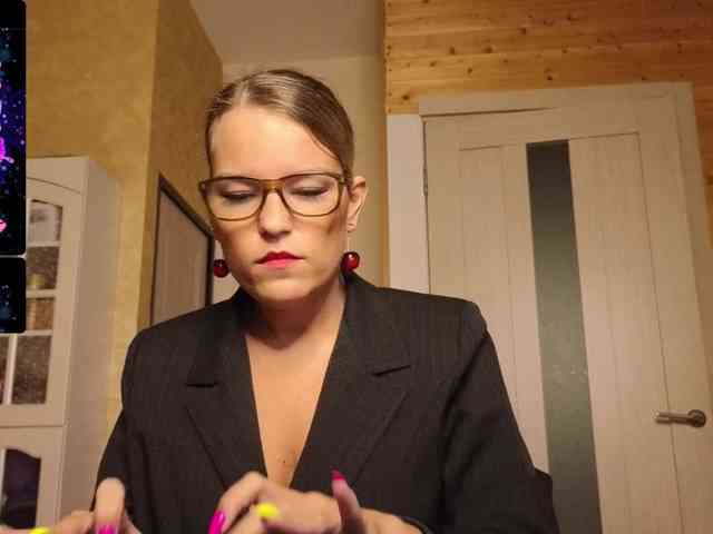 Findom_Lady_Shine webcam